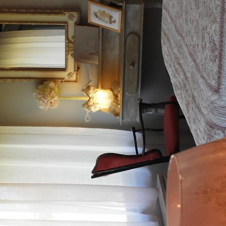 莫伯日L'Ecrin Du Val De Sambre住宿加早餐旅馆 外观 照片
