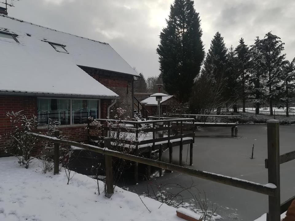 莫伯日L'Ecrin Du Val De Sambre住宿加早餐旅馆 外观 照片